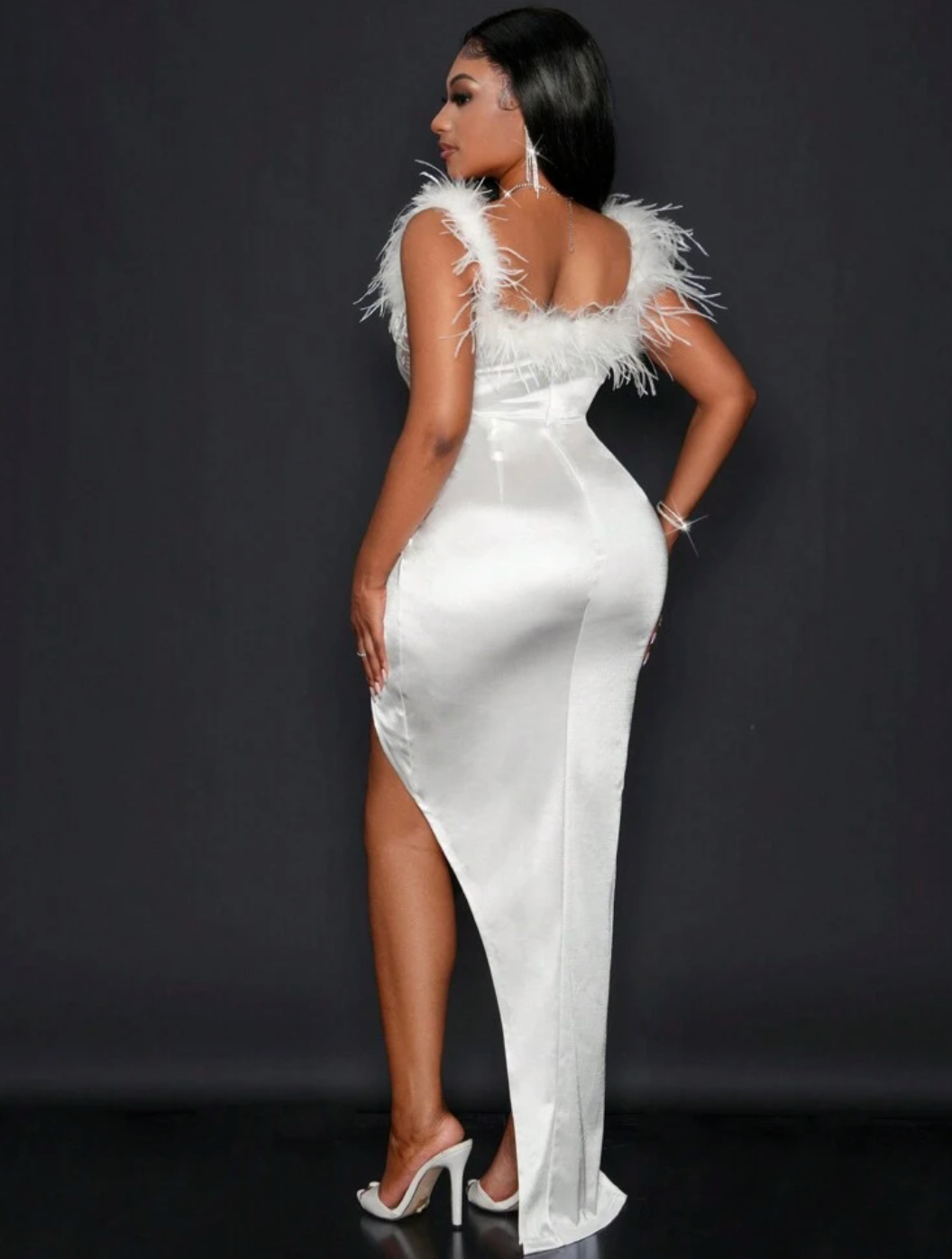 La diva en satin blanc