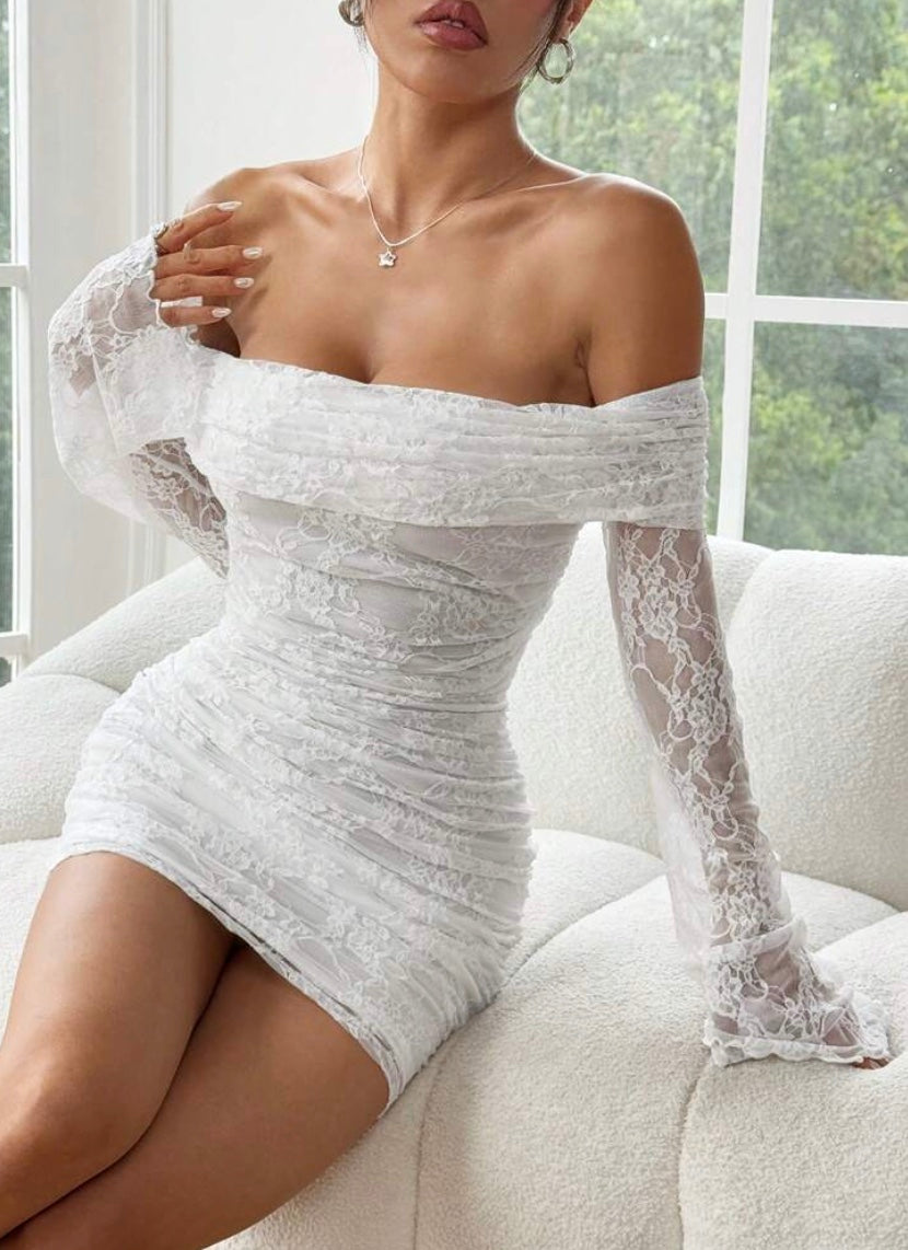 La diva en dentelle blanche
