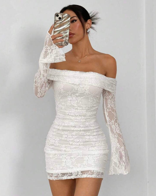 La diva en dentelle blanche